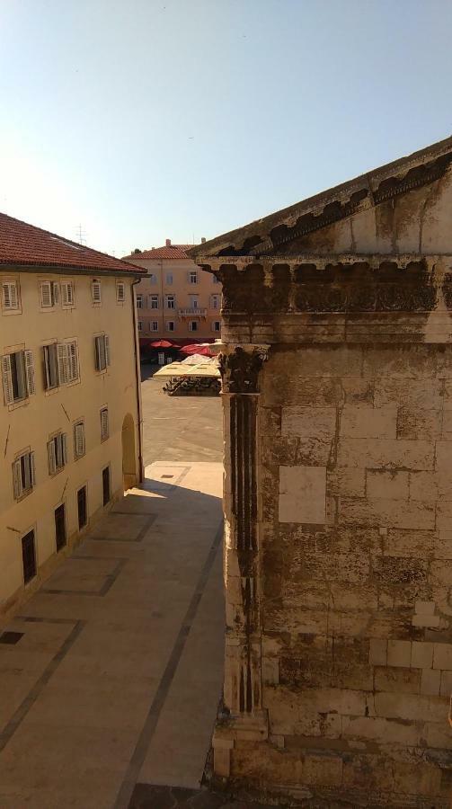 Central Augustus App Pula Extérieur photo